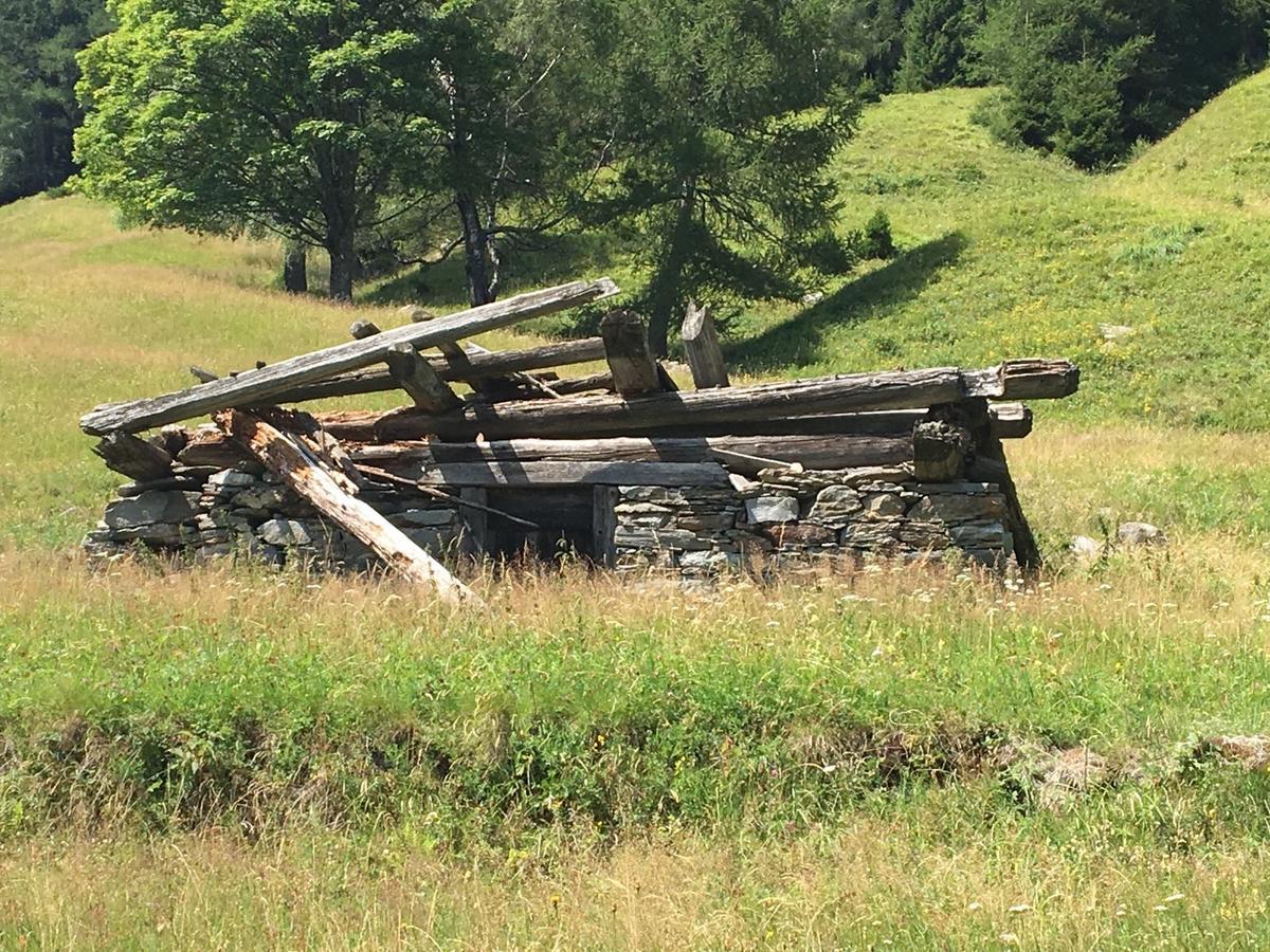 Ostello Landarenca Buitenkant foto